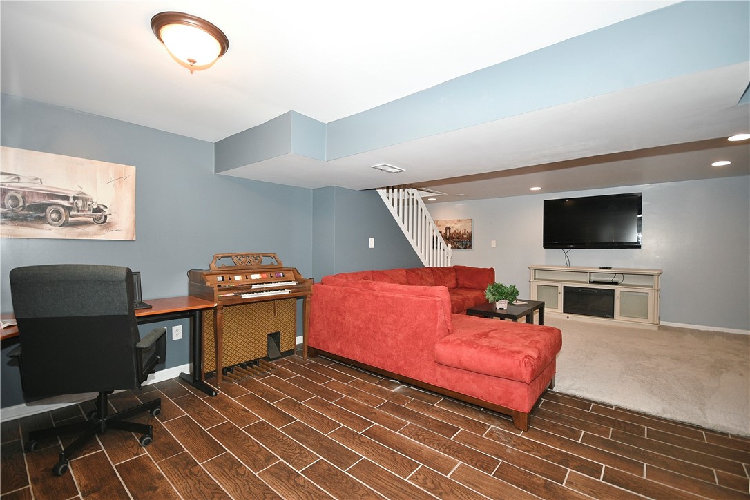 301 Mcintosh Dr