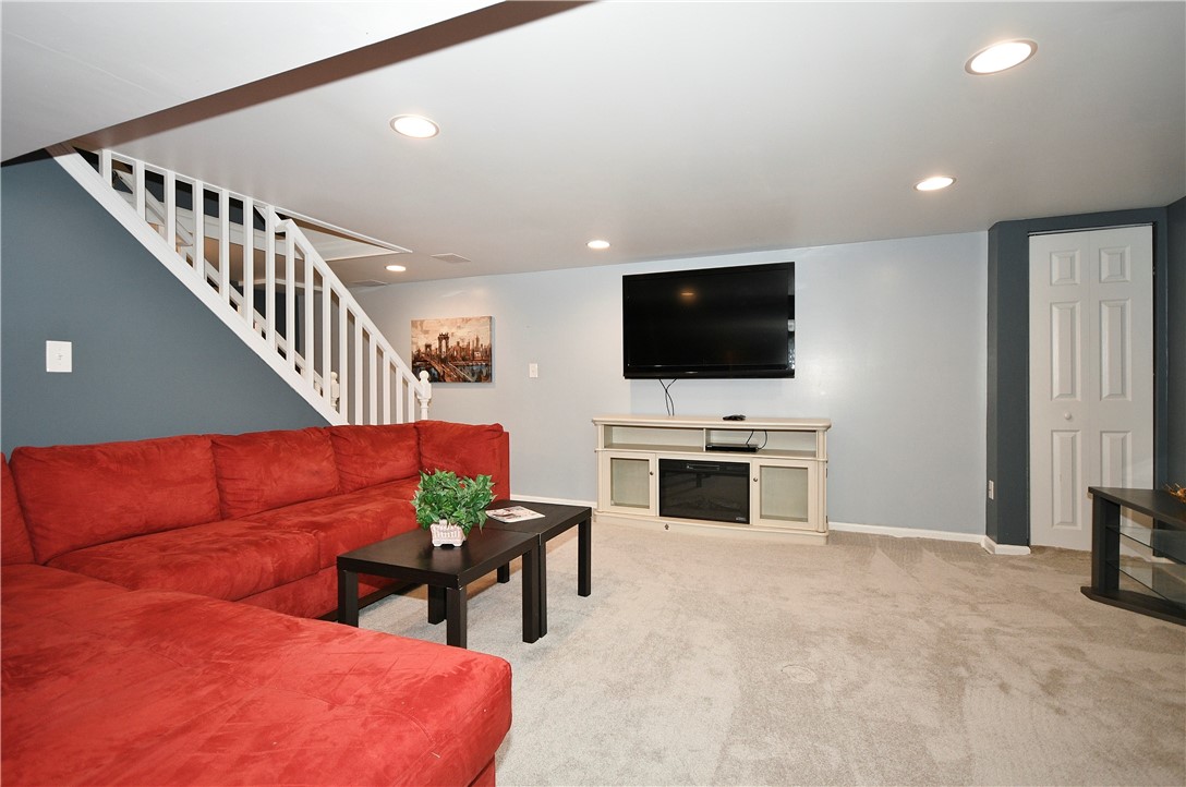 301 Mcintosh Dr