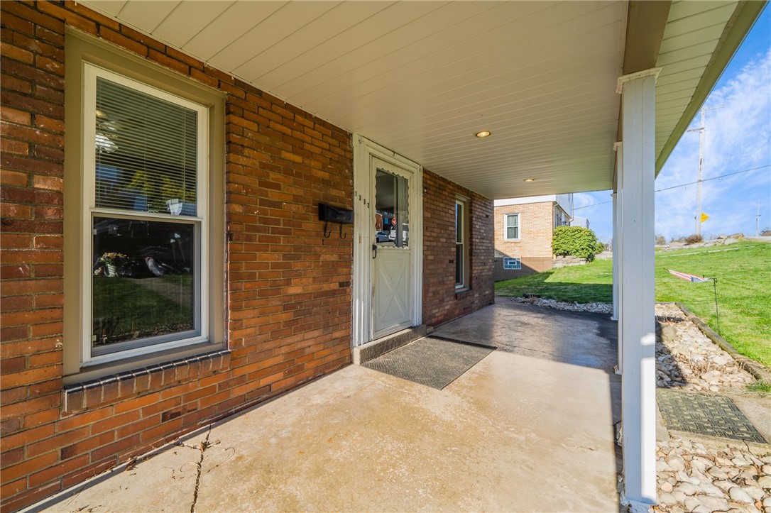 1302 Walnut St