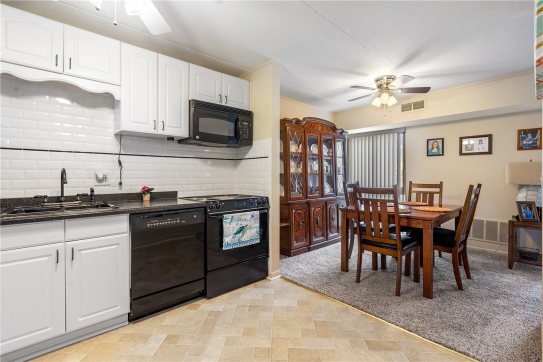 2208 Charlemagne Cir