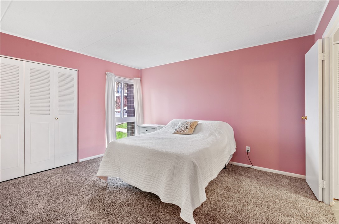 2208 Charlemagne Cir