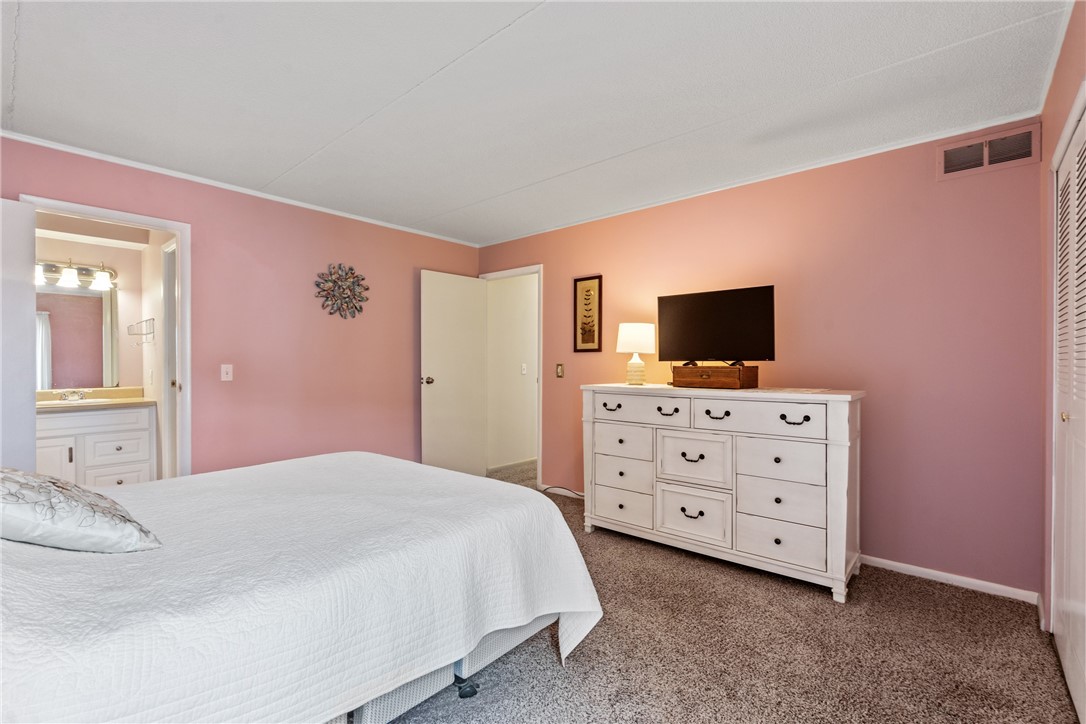 2208 Charlemagne Cir