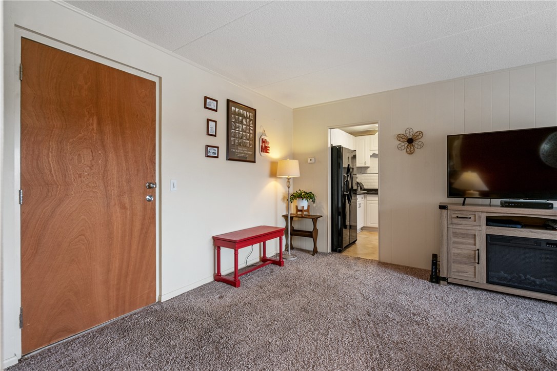 2208 Charlemagne Cir