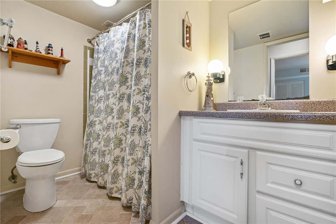 2208 Charlemagne Cir