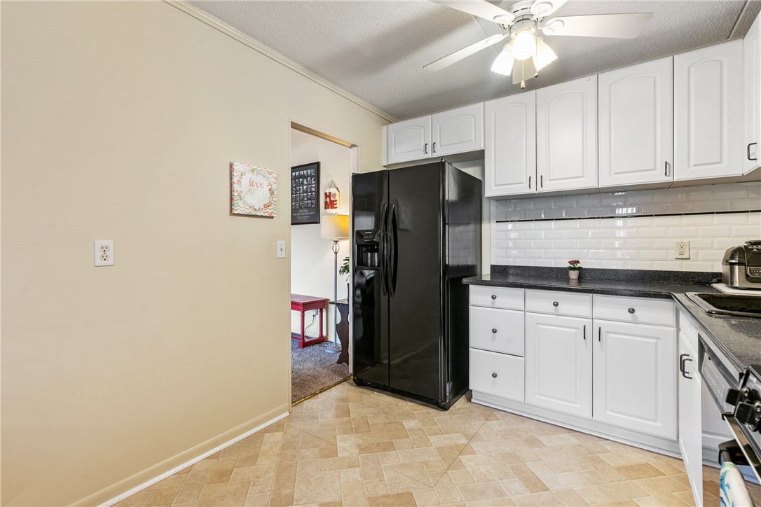 2208 Charlemagne Cir