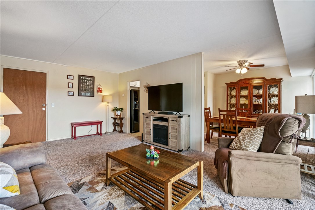 2208 Charlemagne Cir