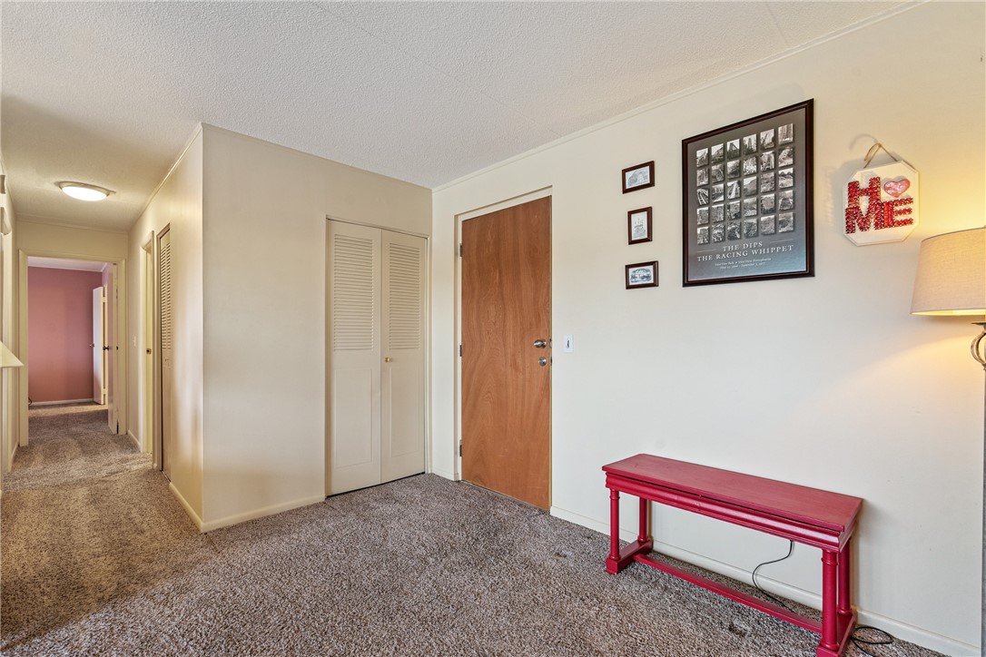 2208 Charlemagne Cir