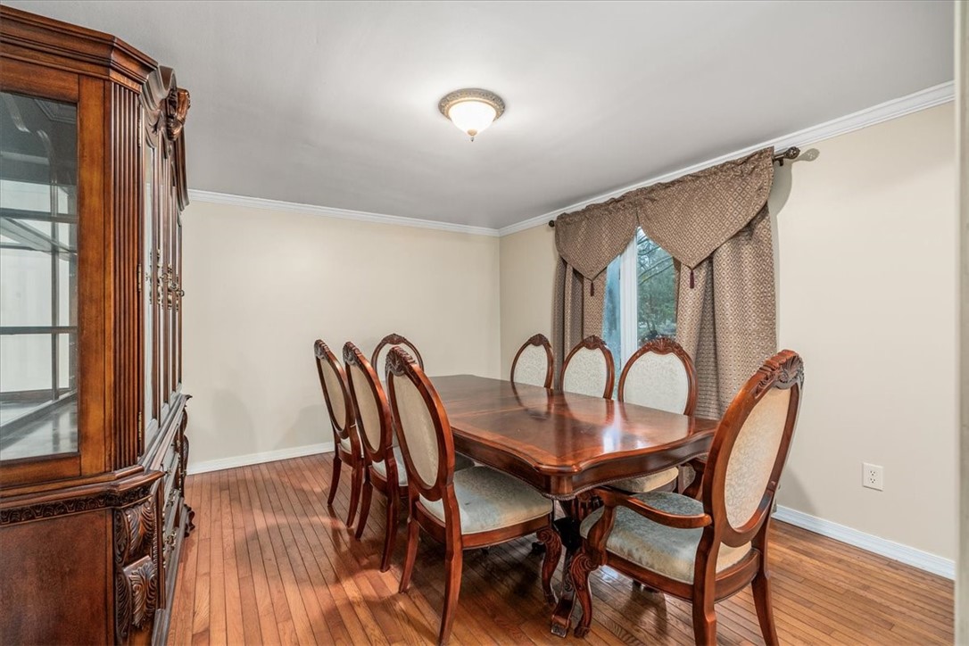 36 Meetinghouse Ln