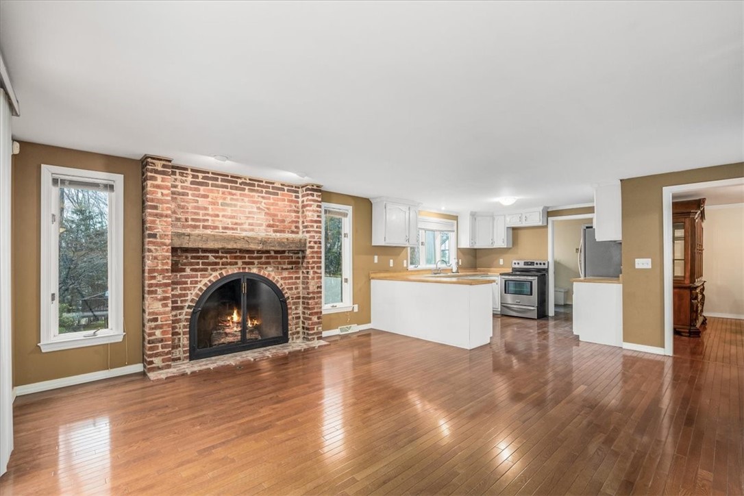 36 Meetinghouse Ln