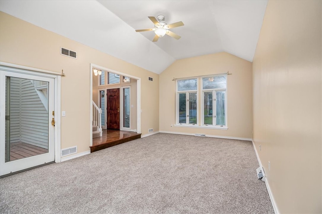 36 Meetinghouse Ln