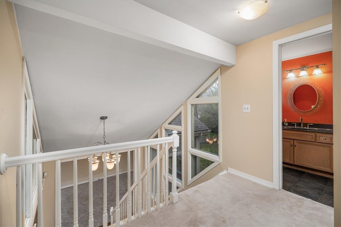 36 Meetinghouse Ln