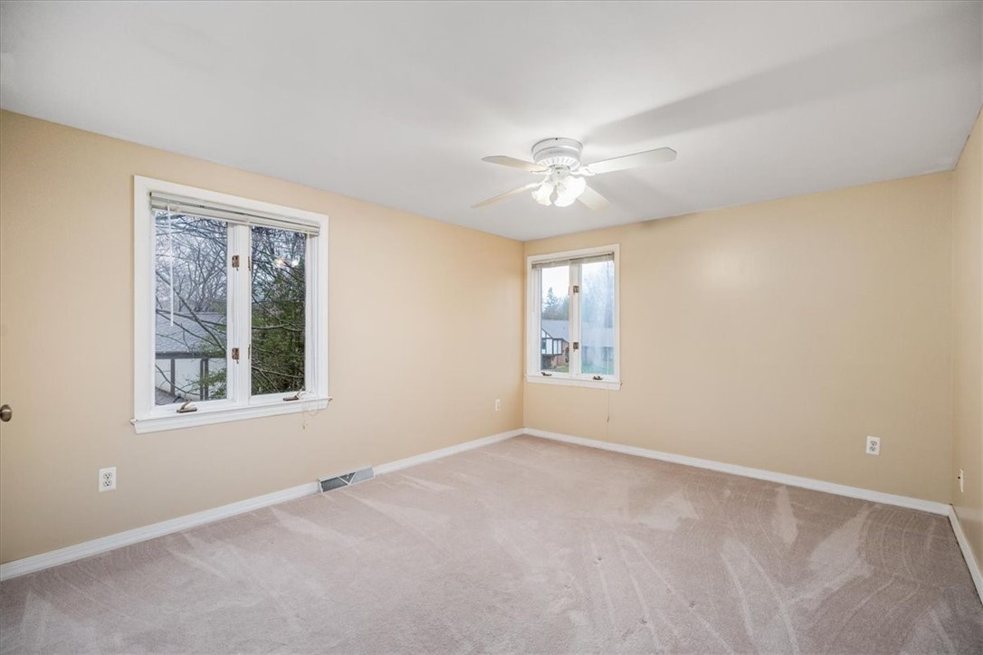 36 Meetinghouse Ln