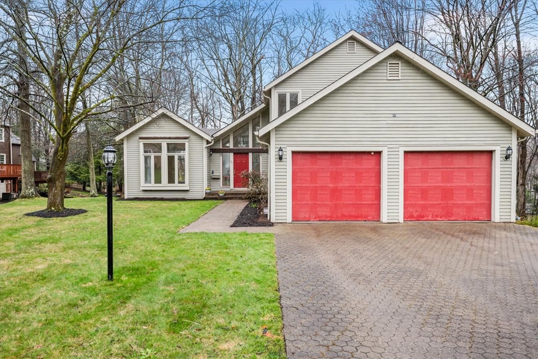 36 Meetinghouse Ln