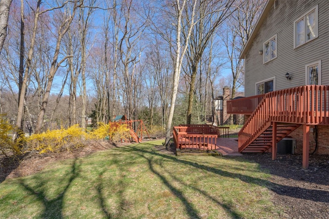 36 Meetinghouse Ln