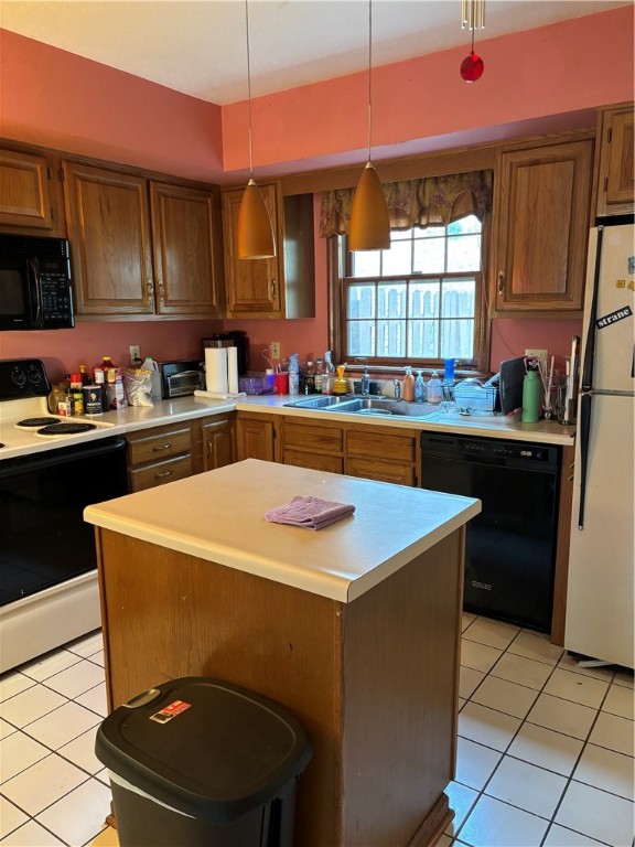 2117 S Huntington Ct