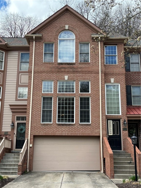 2117 S Huntington Ct