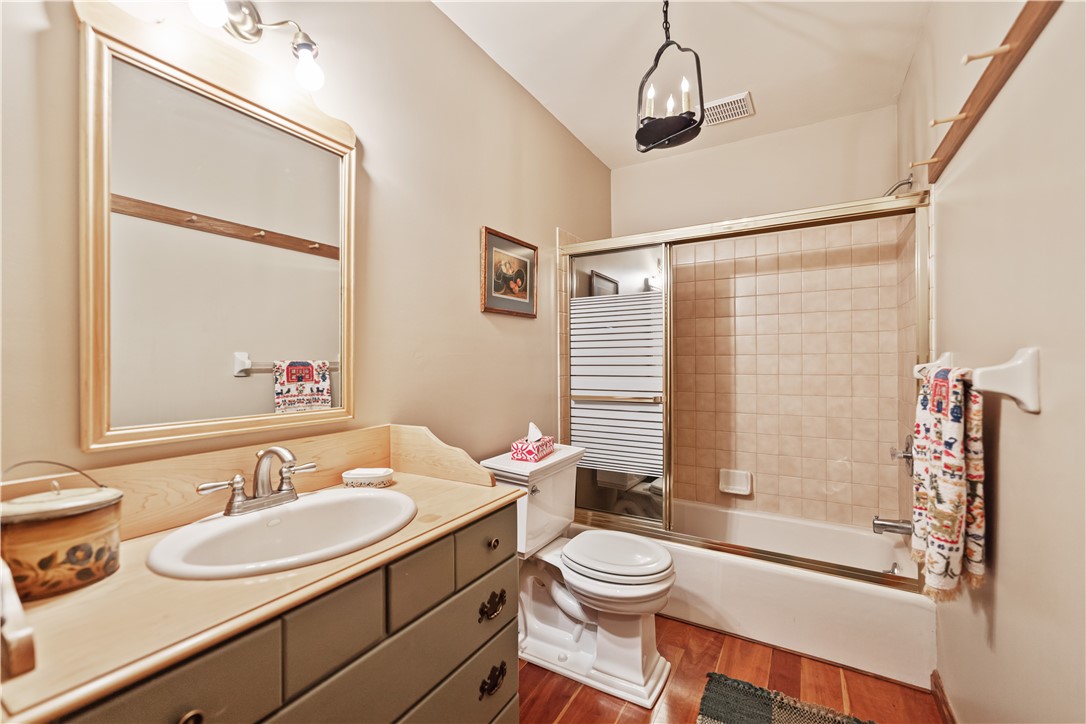 111 Red Brush Trl