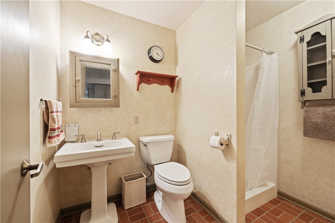 111 Red Brush Trl
