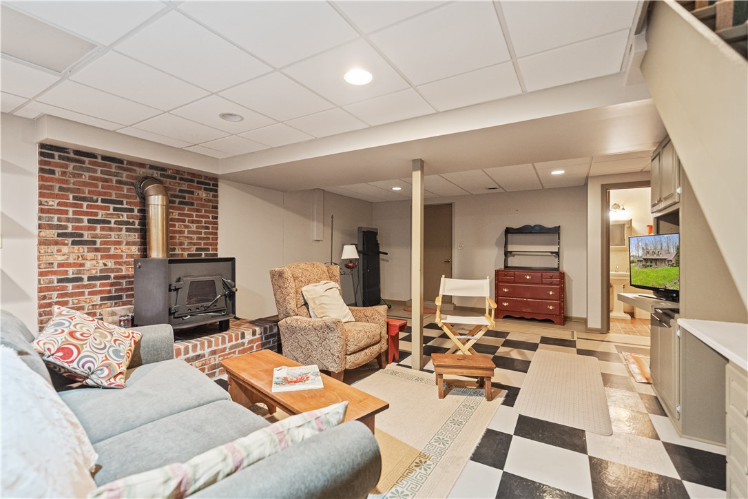 111 Red Brush Trl
