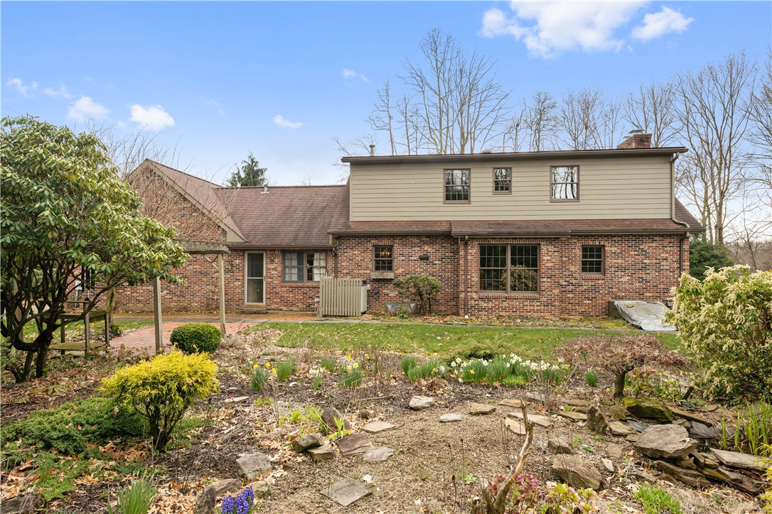 111 Red Brush Trl