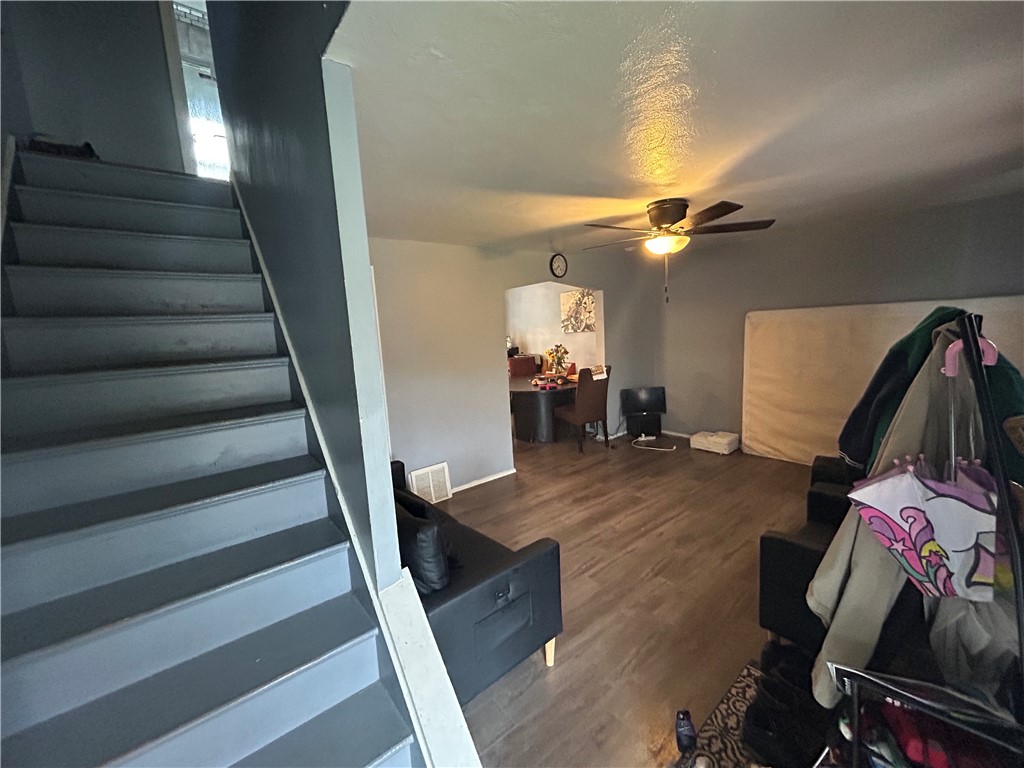 226 Oxford Dr