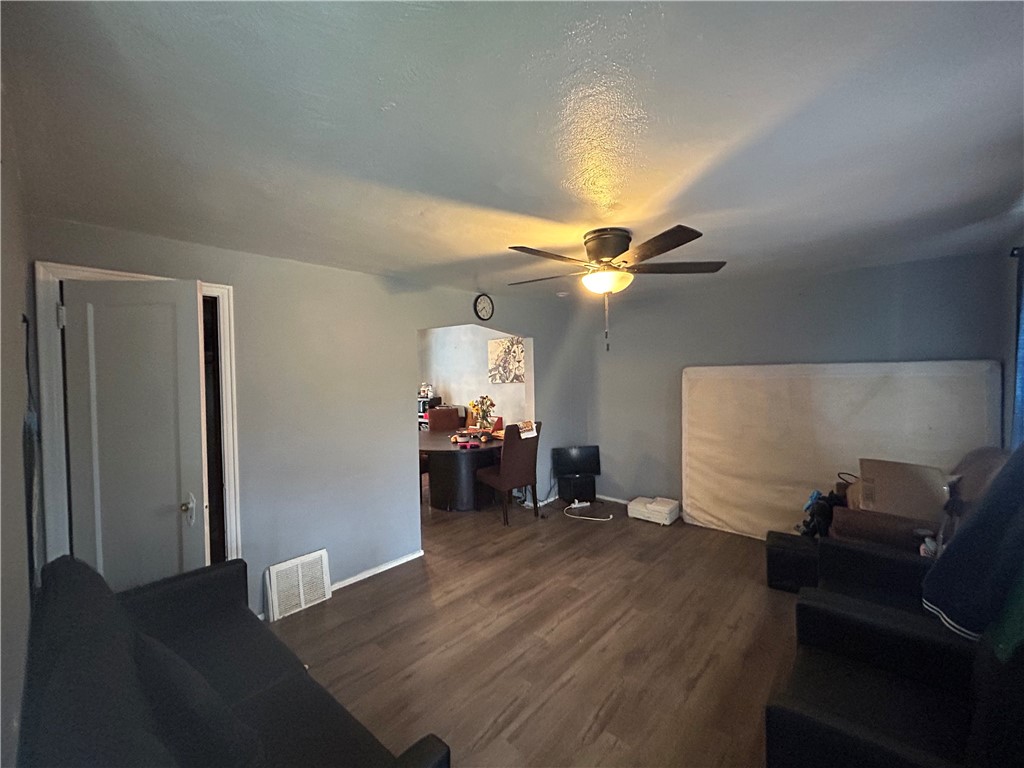 226 Oxford Dr
