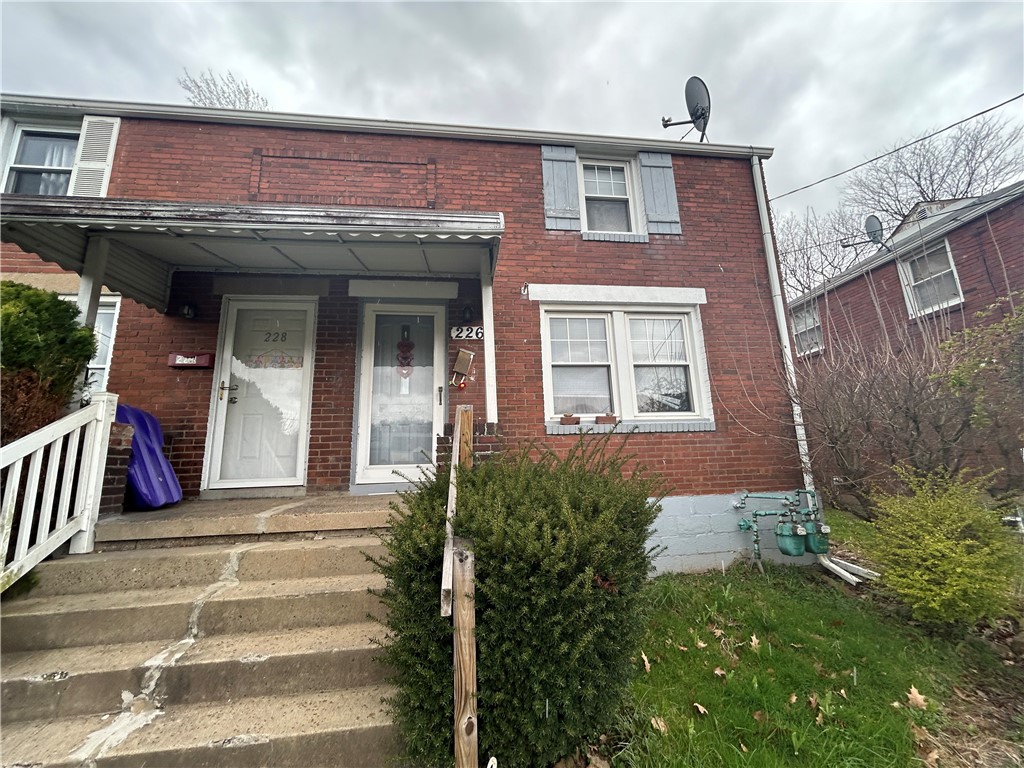 226 Oxford Dr
