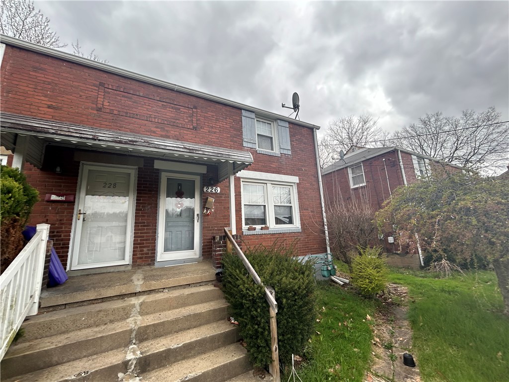 226 Oxford Dr