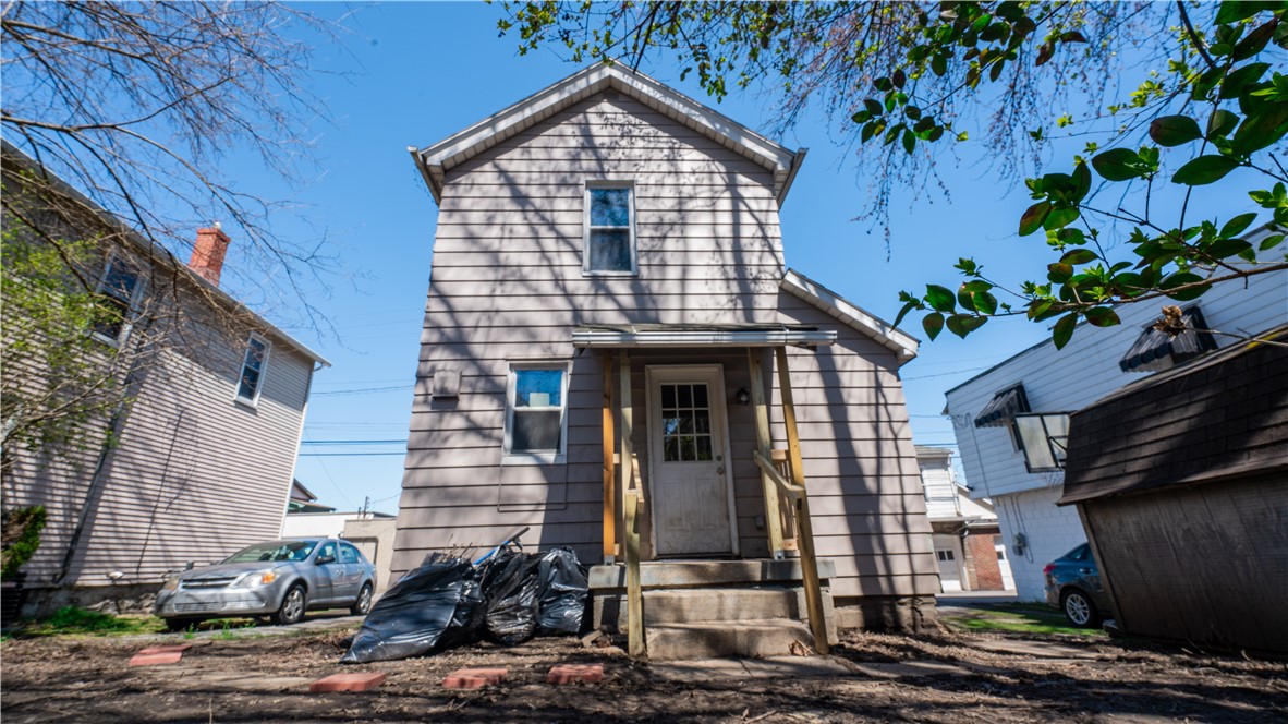 726 Bell Ave