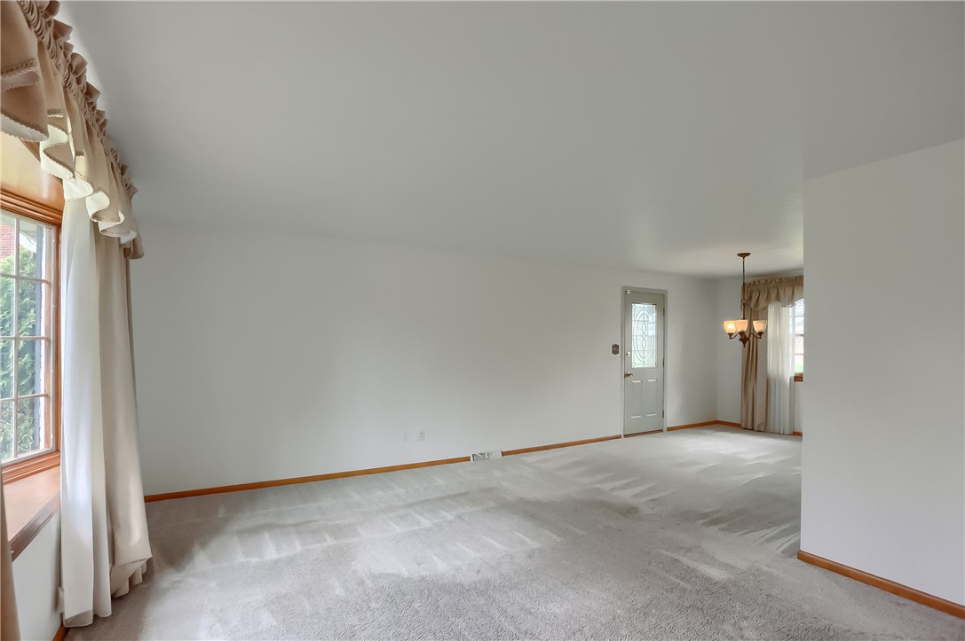 101 Fairdale Ct