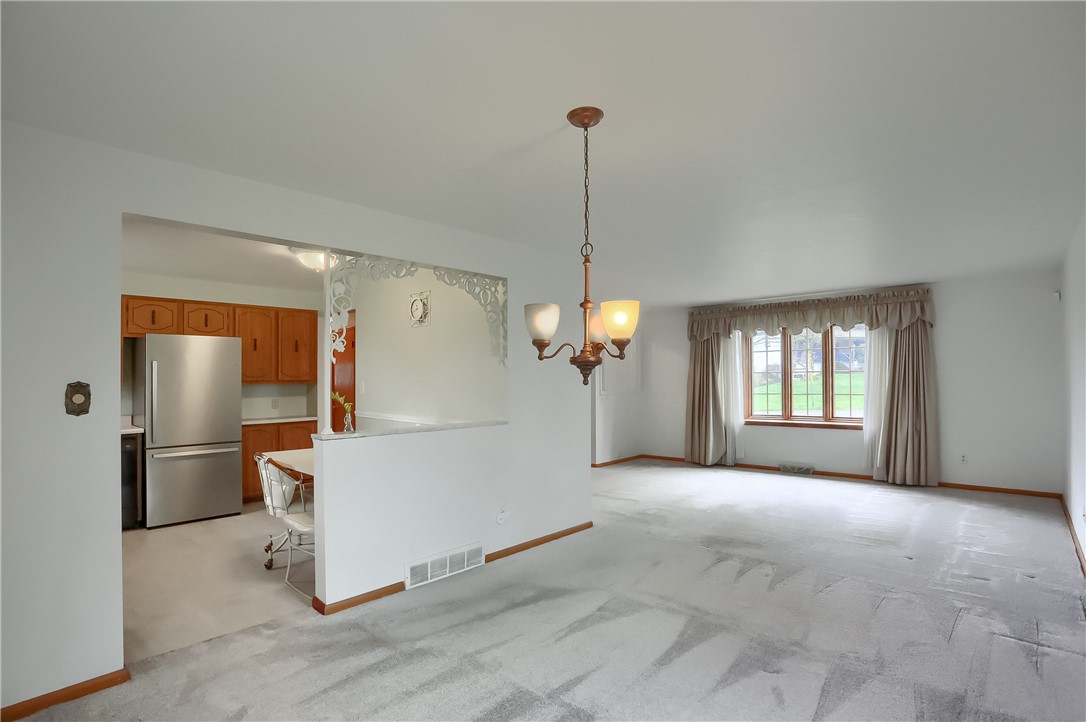 101 Fairdale Ct