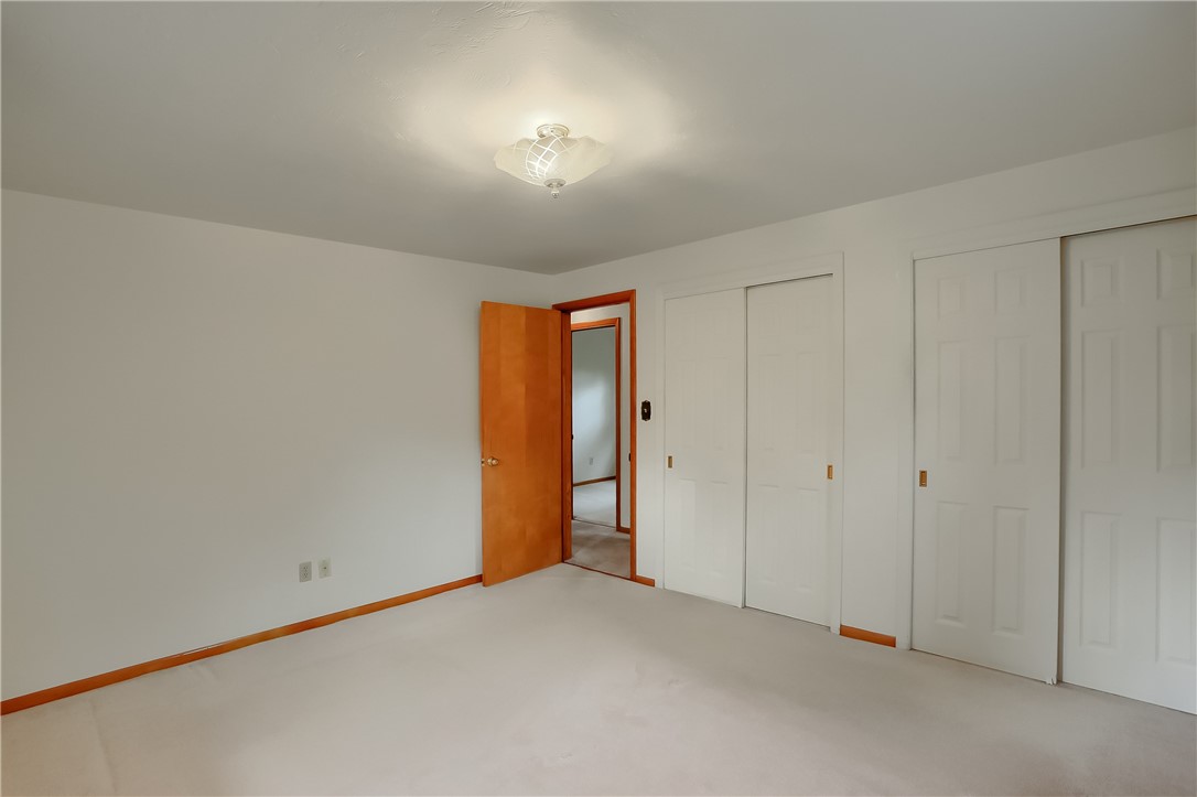 101 Fairdale Ct