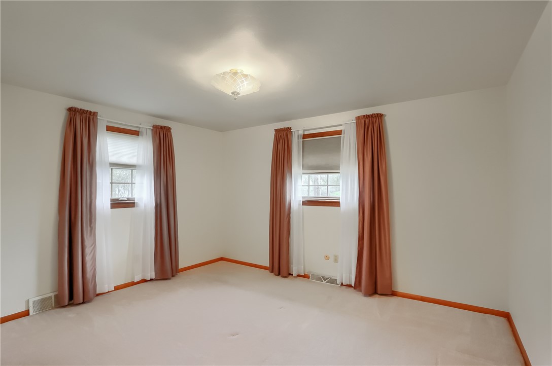 101 Fairdale Ct