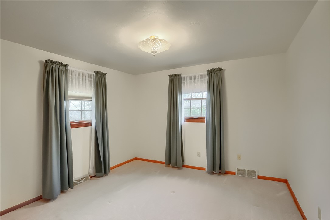 101 Fairdale Ct