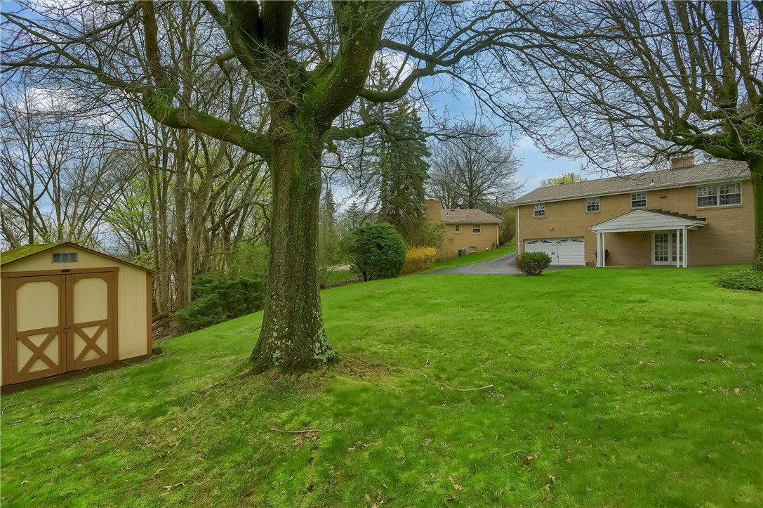 101 Fairdale Ct