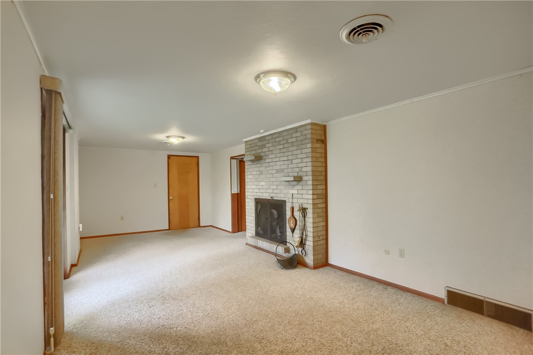 101 Fairdale Ct