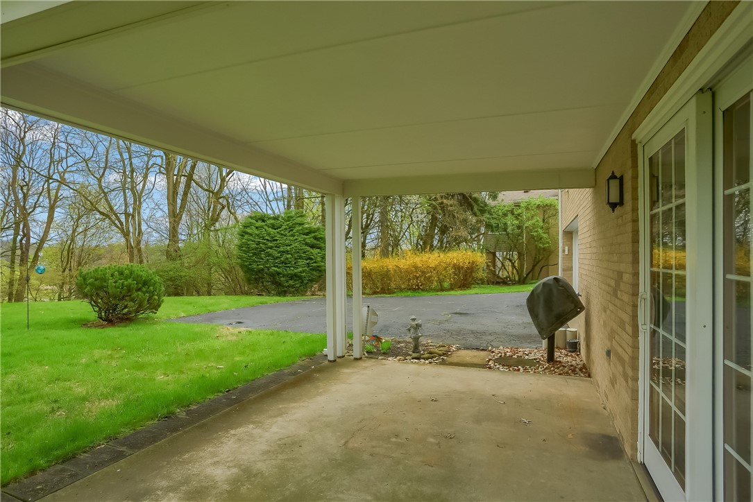 101 Fairdale Ct