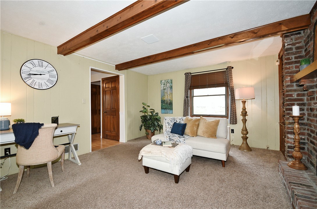 106 Meadow Ct