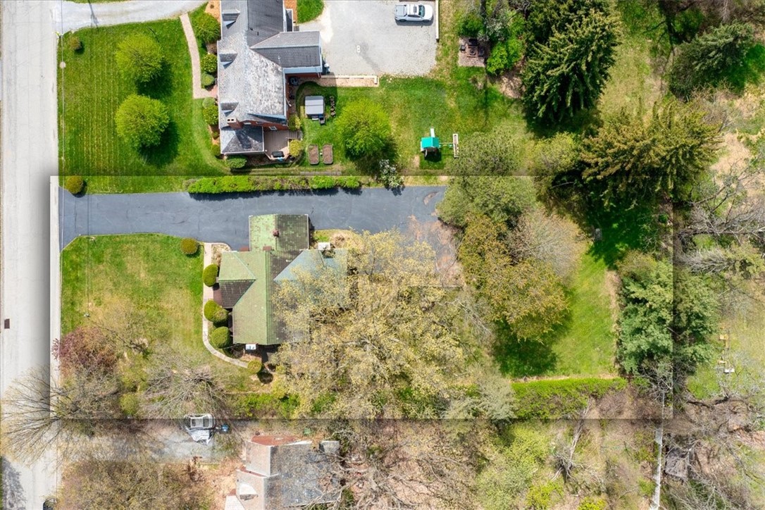 109 Weller Dr