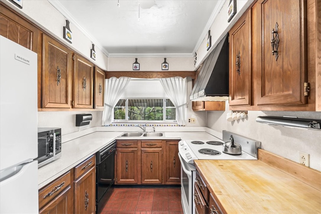 109 Weller Dr