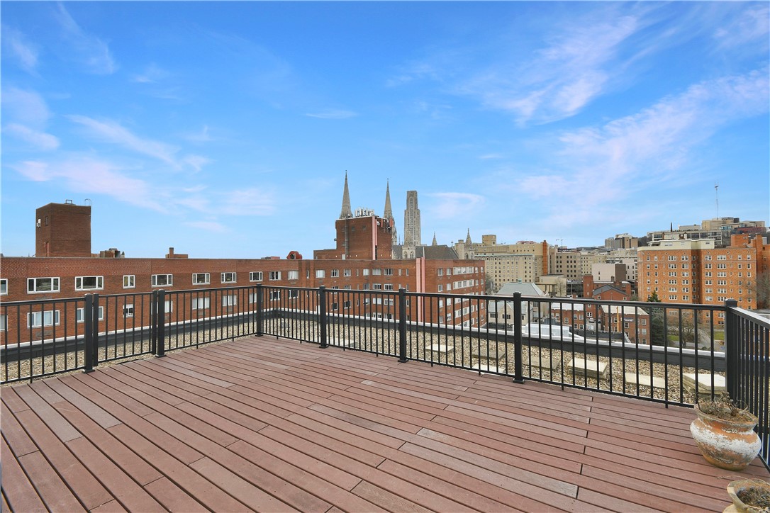 552 N Neville St 54