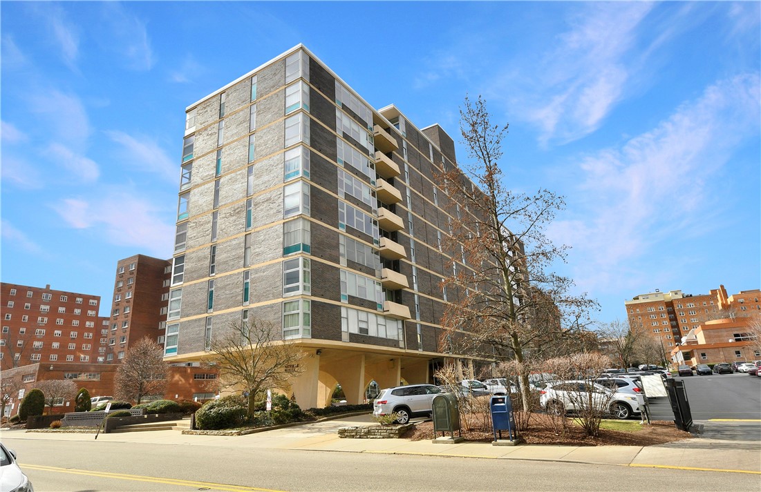 552 N Neville St 54