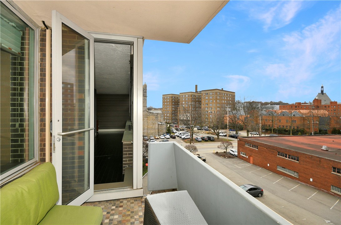 552 N Neville St 54