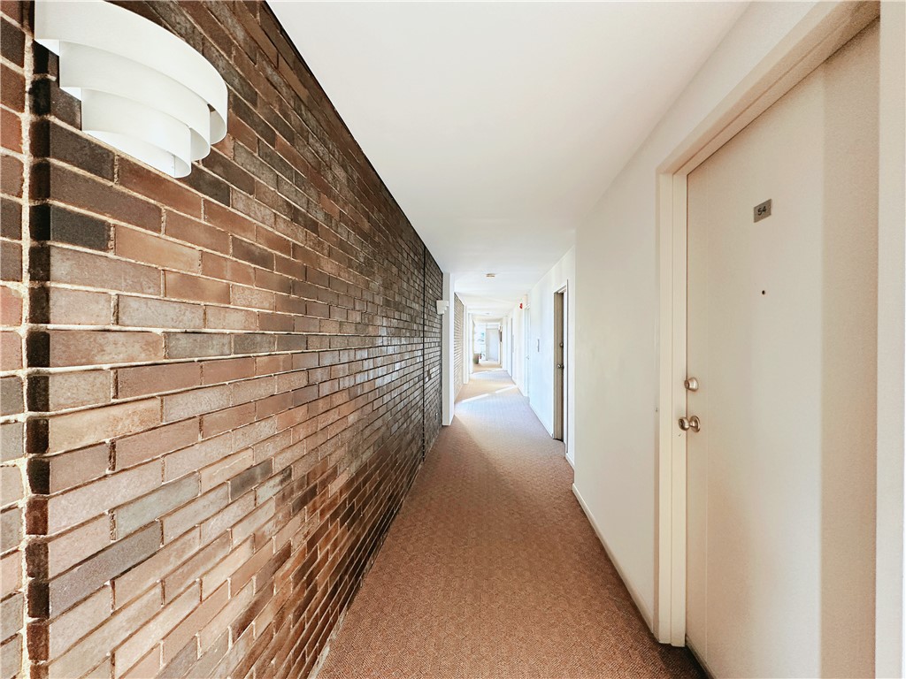 552 N Neville St 54
