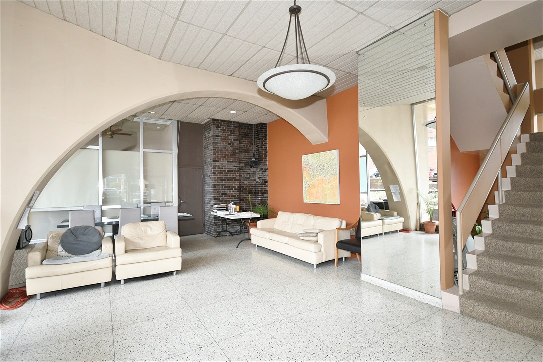 552 N Neville St 54