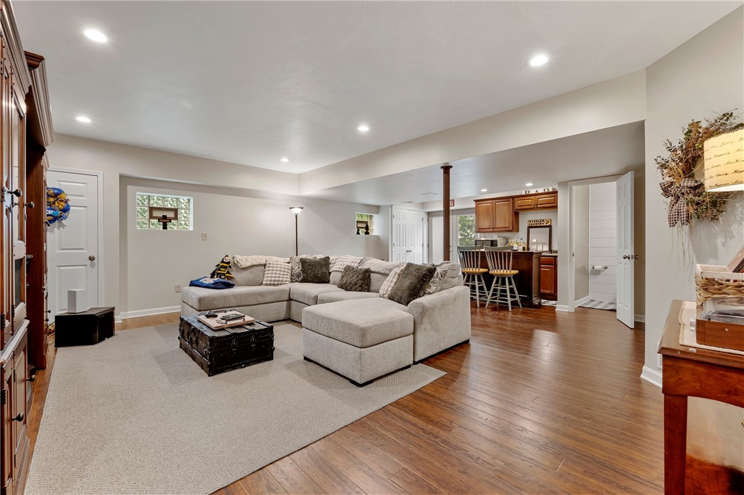 2752 Beaver Grade Rd