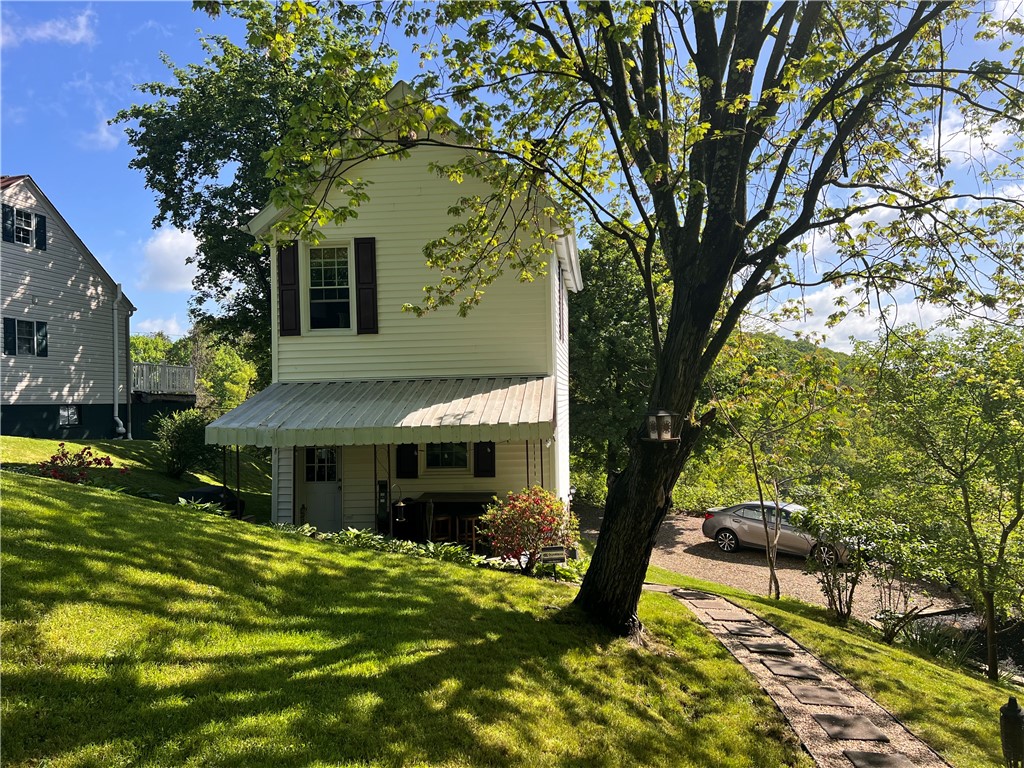 103 Hawthorne Ave