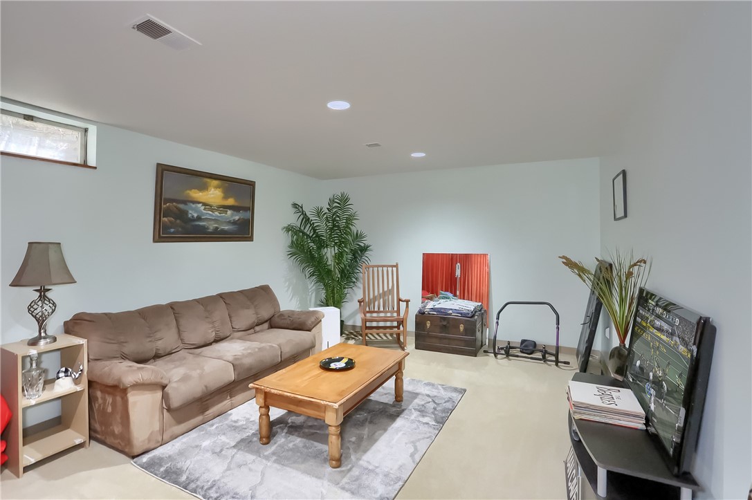 511 Dogwood Ct