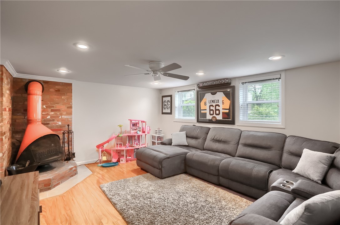 1284 Delfield Drive