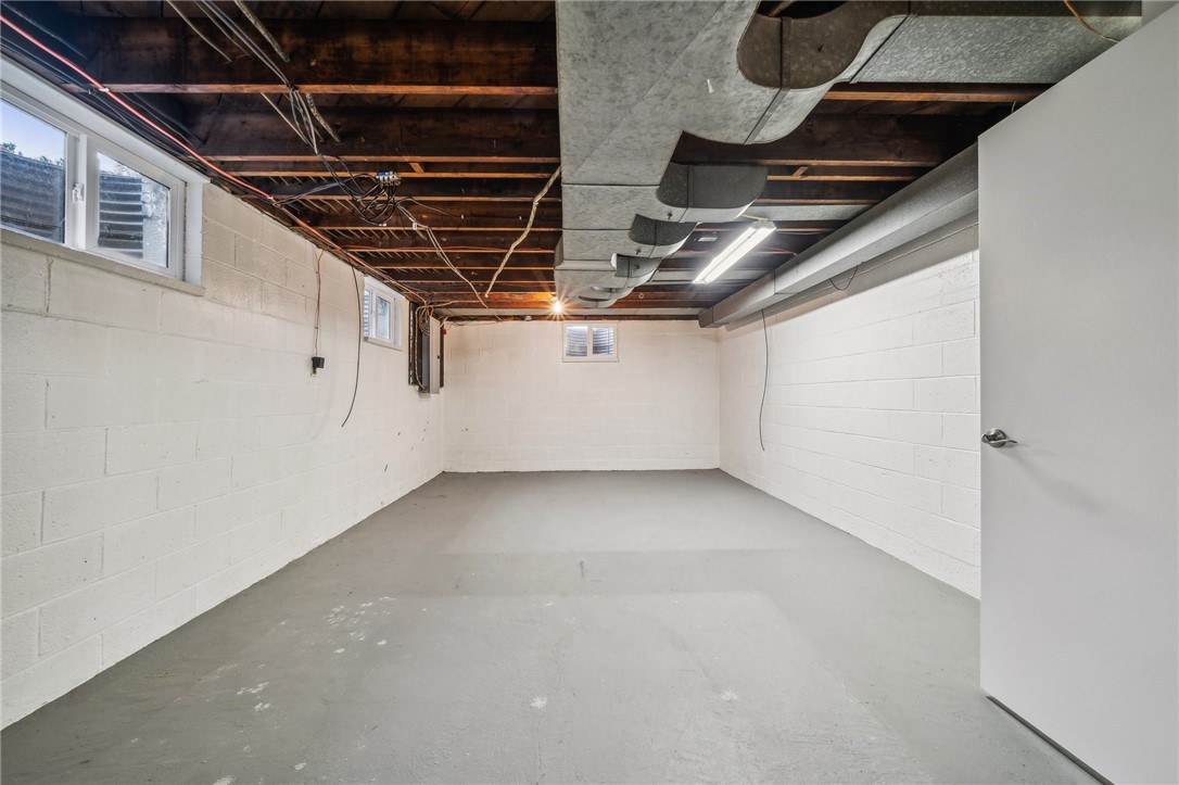 221 Thomas School